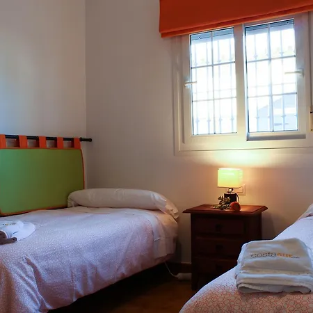 Holiday home Chalet Alegria Con Piscina Y Wifi Chiclana de la Frontera